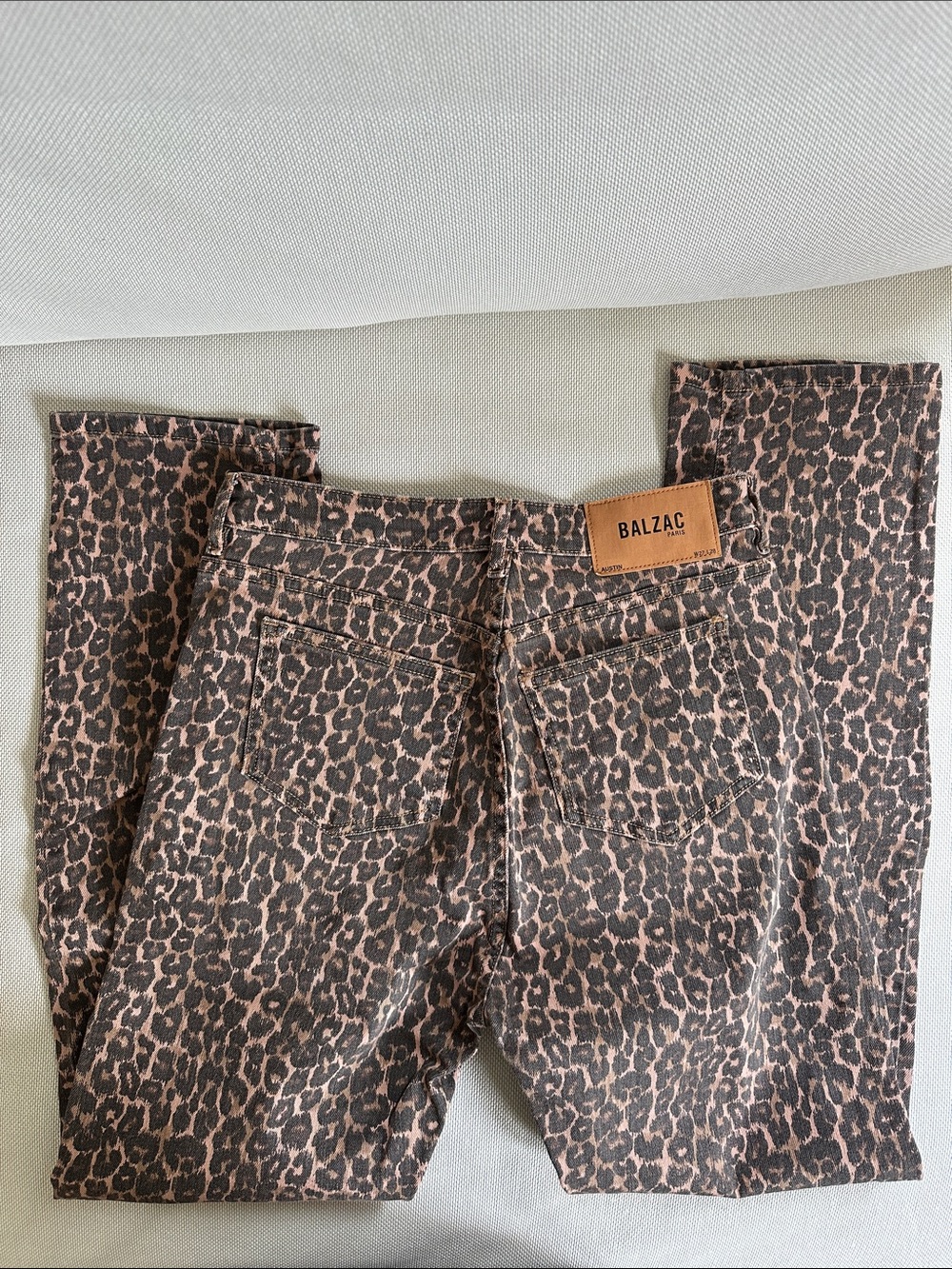 Balzac Women’s Straight Leg Jeans in Brown Leopard Print - Picture 3 of 4